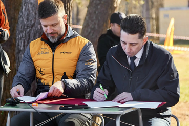 В Ленобласти подписано соглашение об информационном взаимодействии между Региональным мониторинговым центром (Система-112) и «ЛизаАлерт»