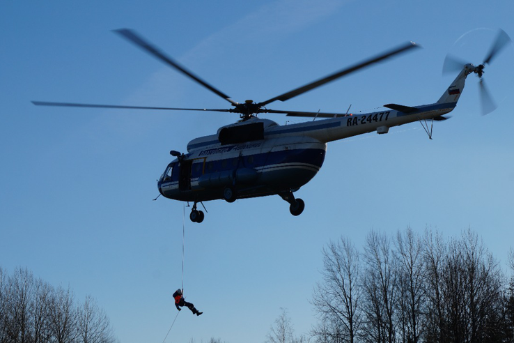 Учебно-тренировочные сборы спасателей по десантированию с вертолета МИ-8