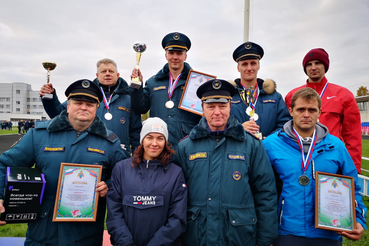 Областные пожарные взяли серебро на межведомственных соревнованиях